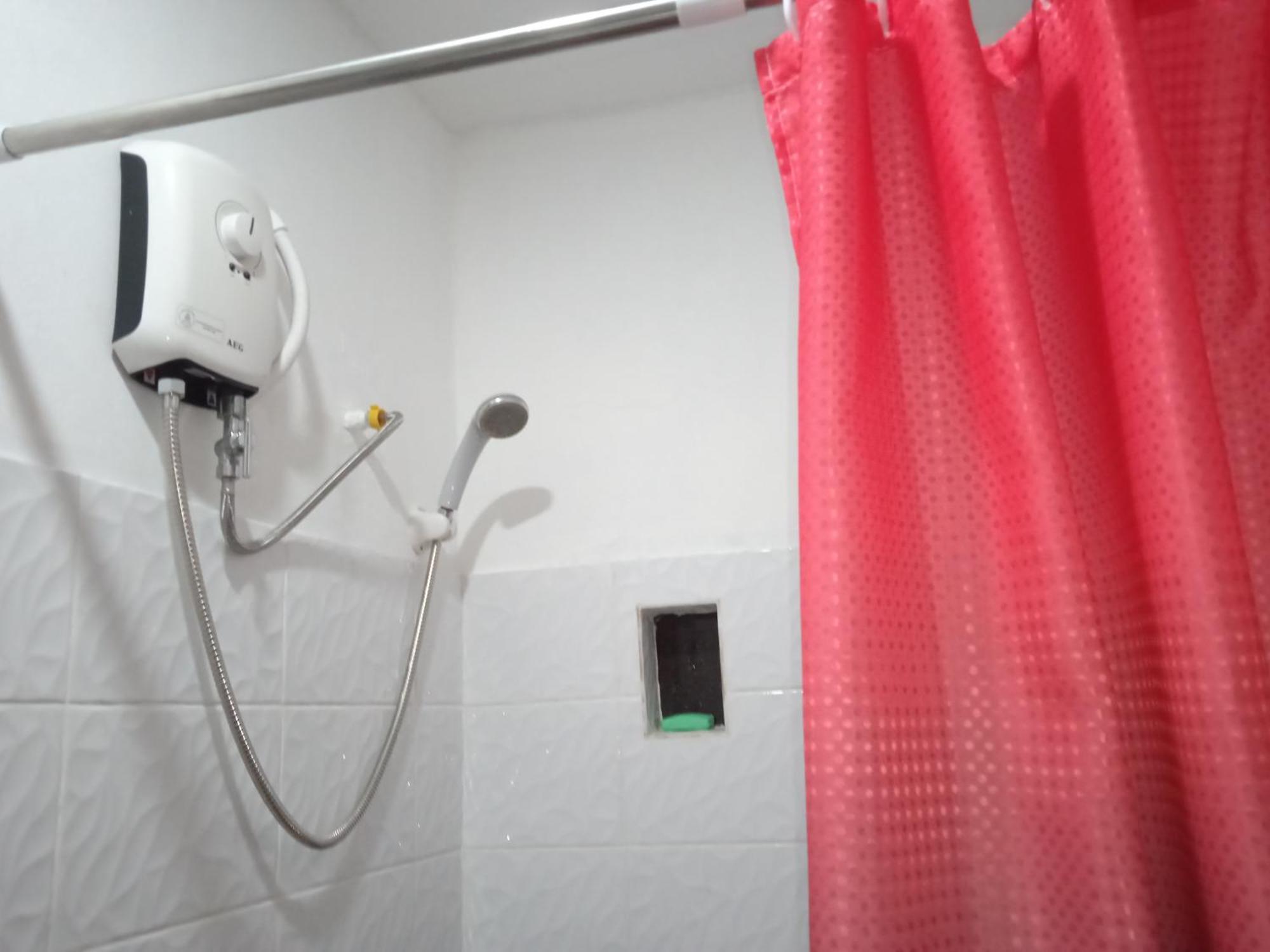 Sarah'S Garden Bnb & Spa Bed and Breakfast Clarin  Exterior foto